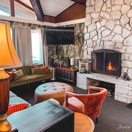 The Springs Motel New Ashford Bagian luar foto