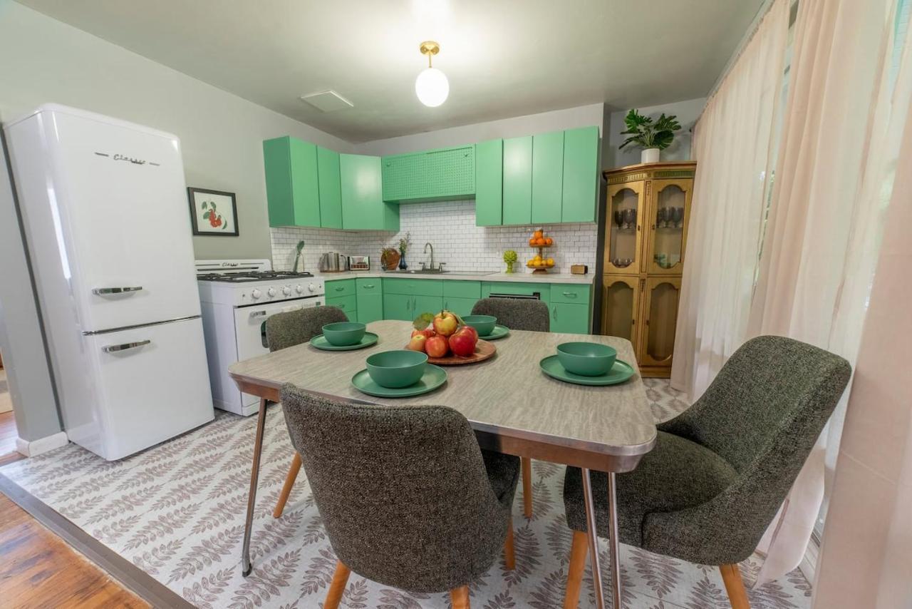 The Springs Motel New Ashford Bagian luar foto