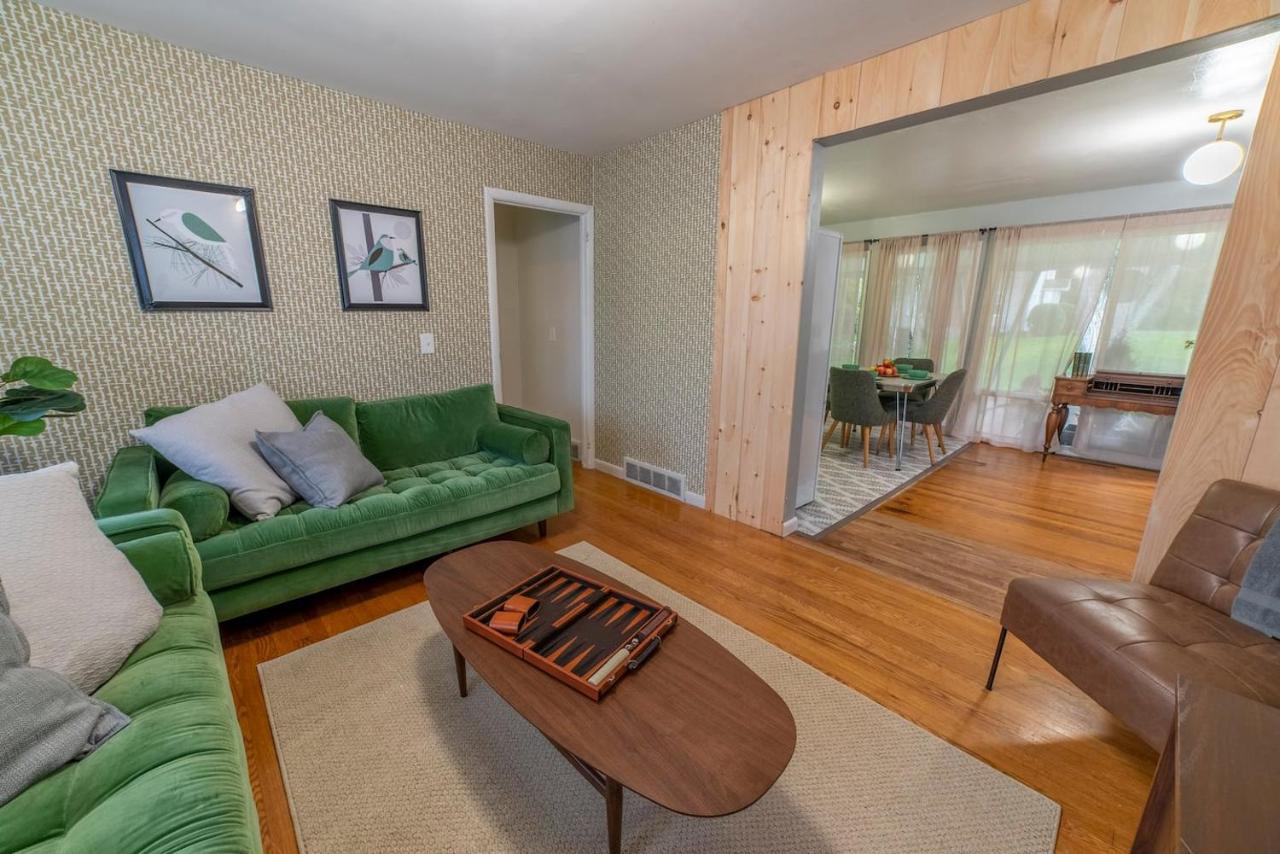 The Springs Motel New Ashford Bagian luar foto