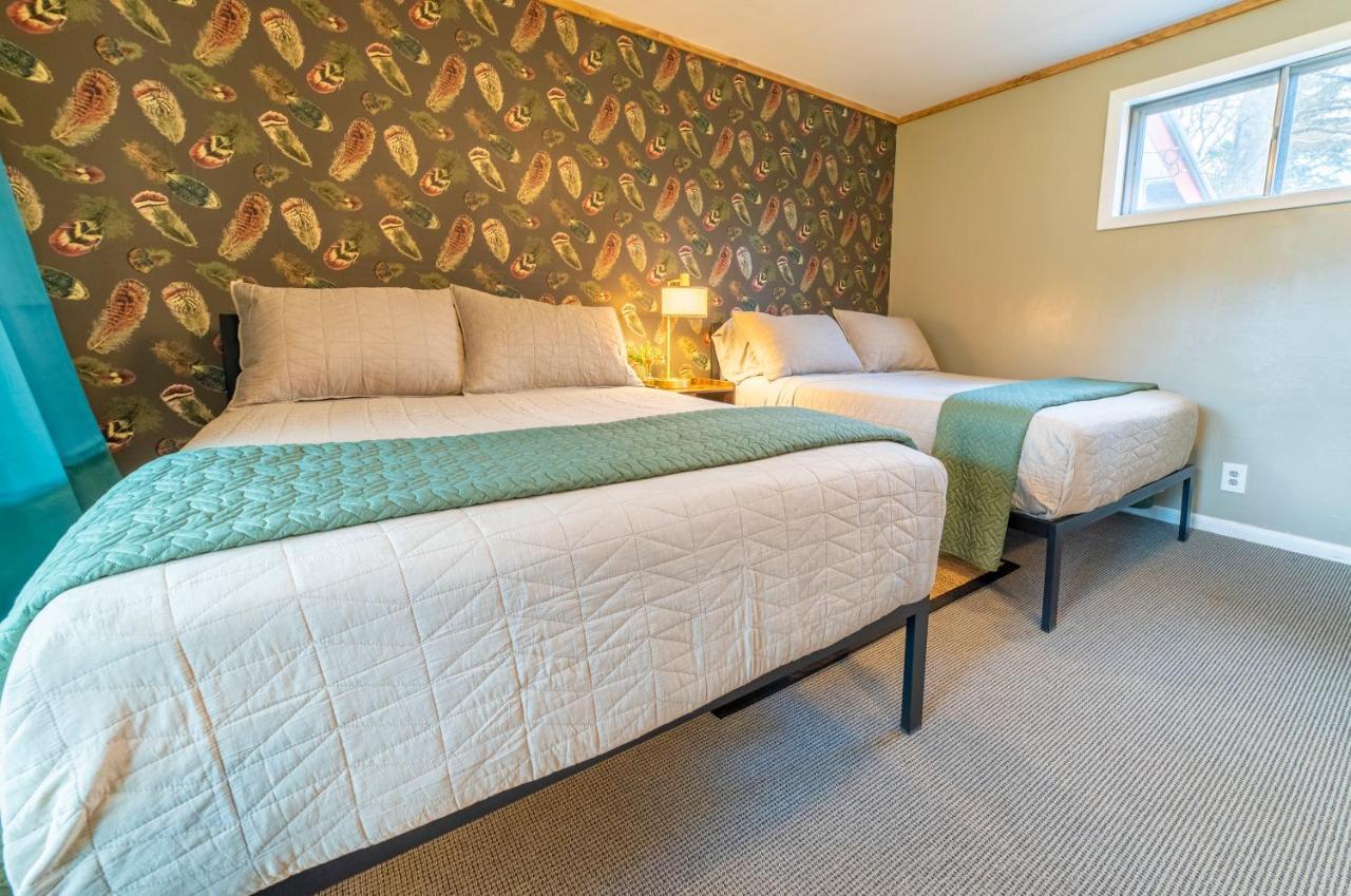 The Springs Motel New Ashford Bagian luar foto