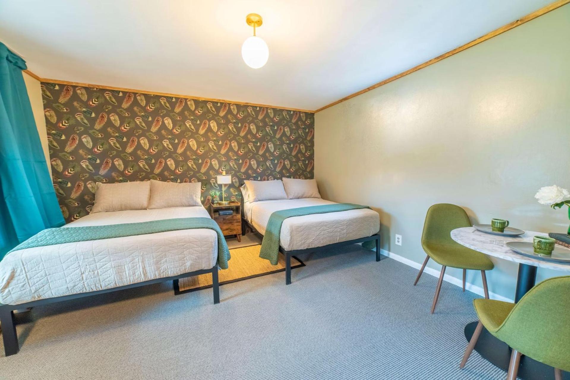 The Springs Motel New Ashford Bagian luar foto