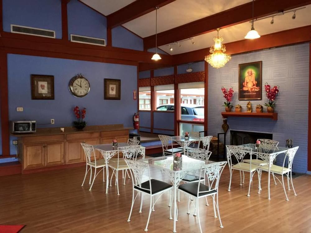 The Springs Motel New Ashford Bagian luar foto